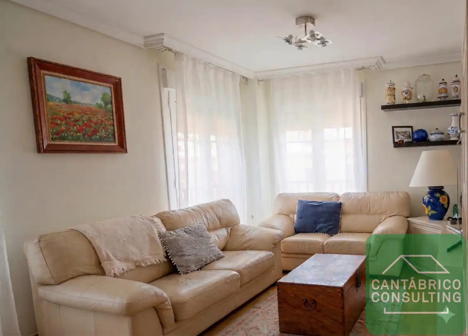 Wohnzimmer von Maisonette zum Verkauf in Navia mit Heizung, Parkett und Möbliert