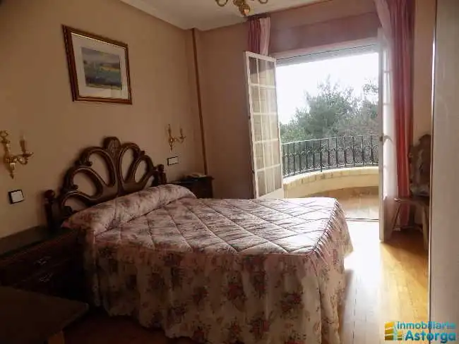 Habitación de Edificio en venta en Brazuelo