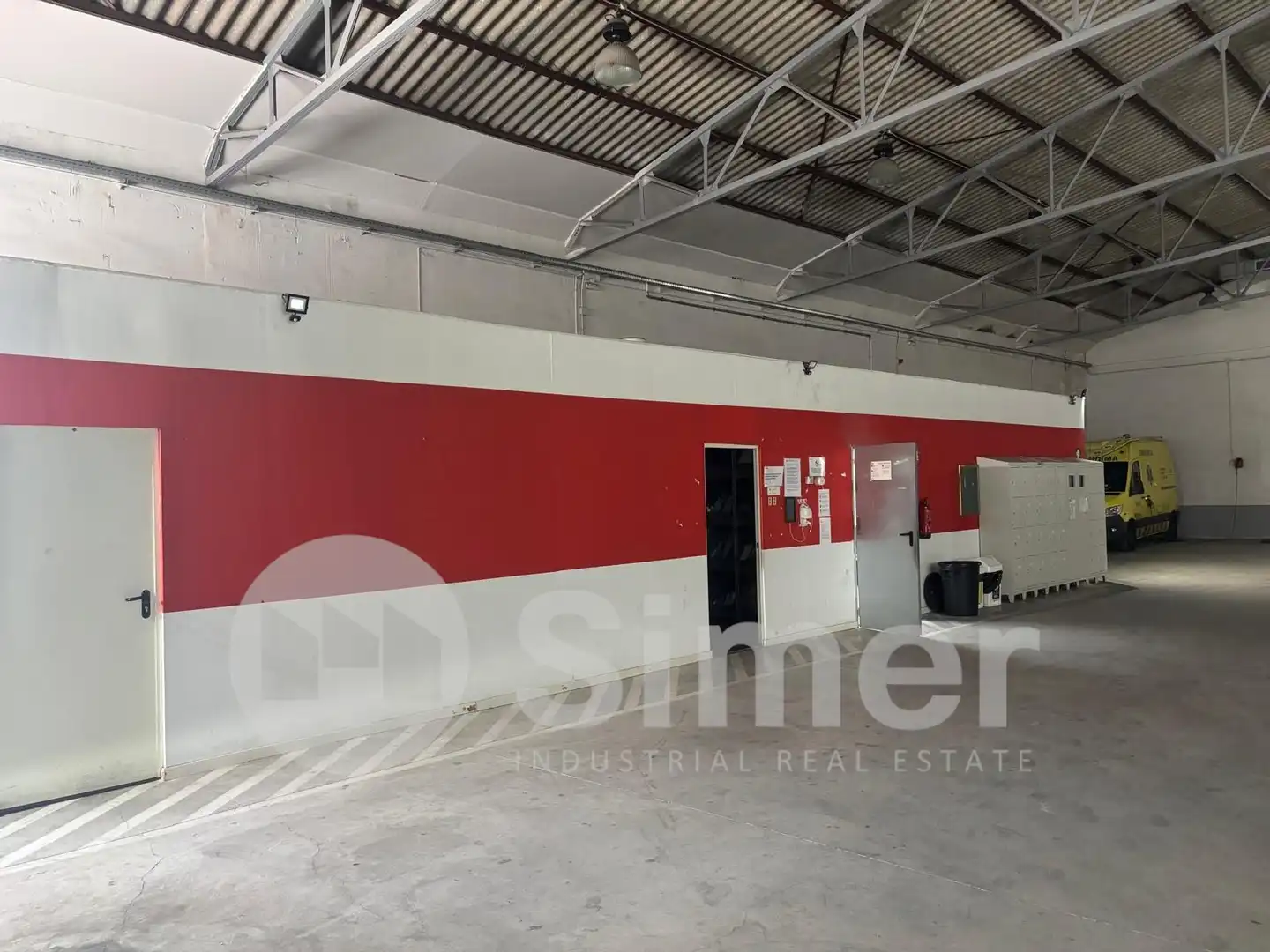 Nau industrial de lloguer en Terrassa