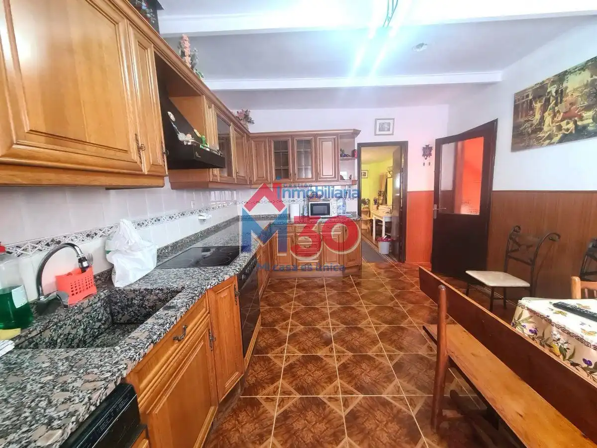 Kitchen of Houses for sale in Busto de Bureba