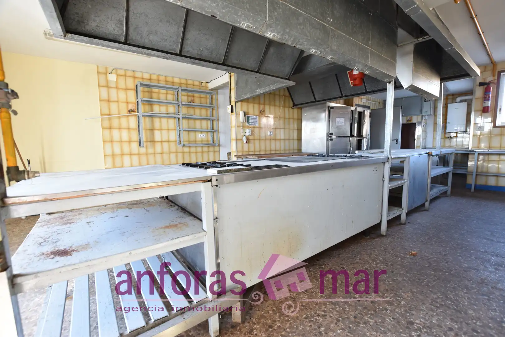 Küche von Gebäude zum Verkauf in Torredembarra