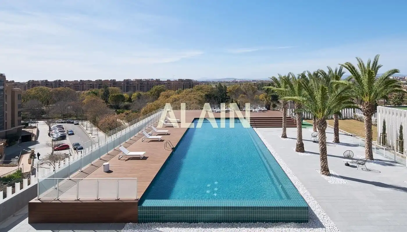 Piscina de Àtic en venda en Valencia amb Aire condicionat, Terrassa i Balcó