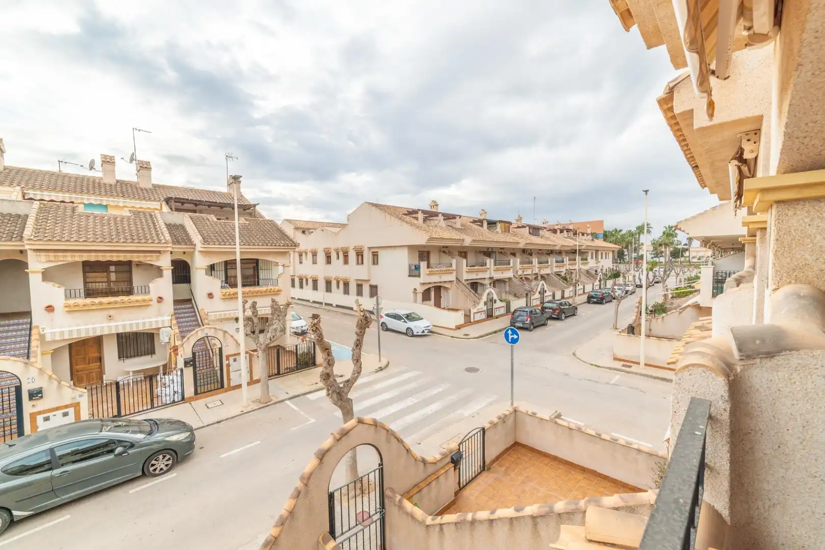 Vista exterior de Dúplex en venta en Los Alcázares con Terraza, Amueblado y Alarma