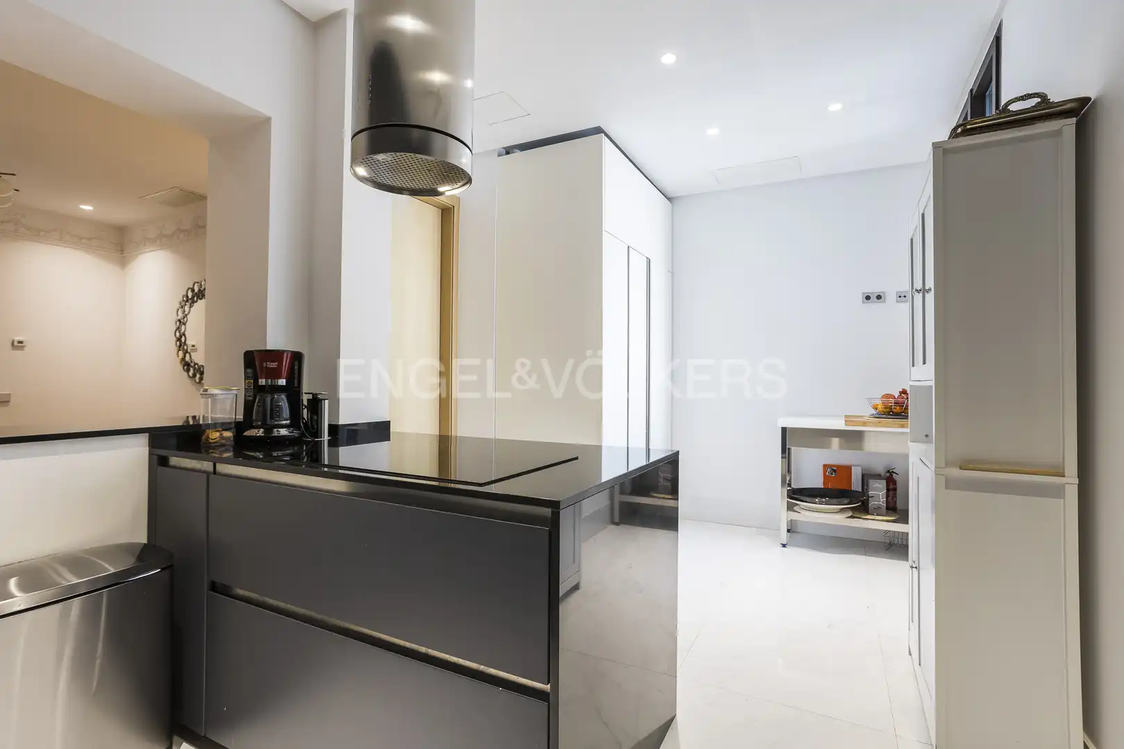 Cocina de Dúplex en venta en Madrid con Aire acondicionado, Calefacción y Jardín privado