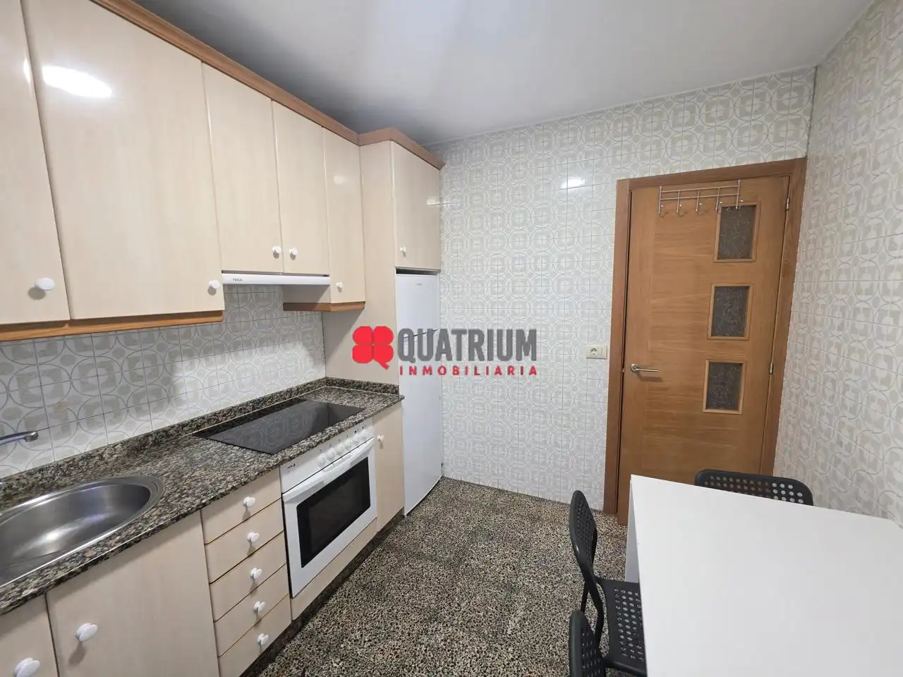 Flat for rent in Avenida de Rosalía de Castro, Ensanche - Sar
