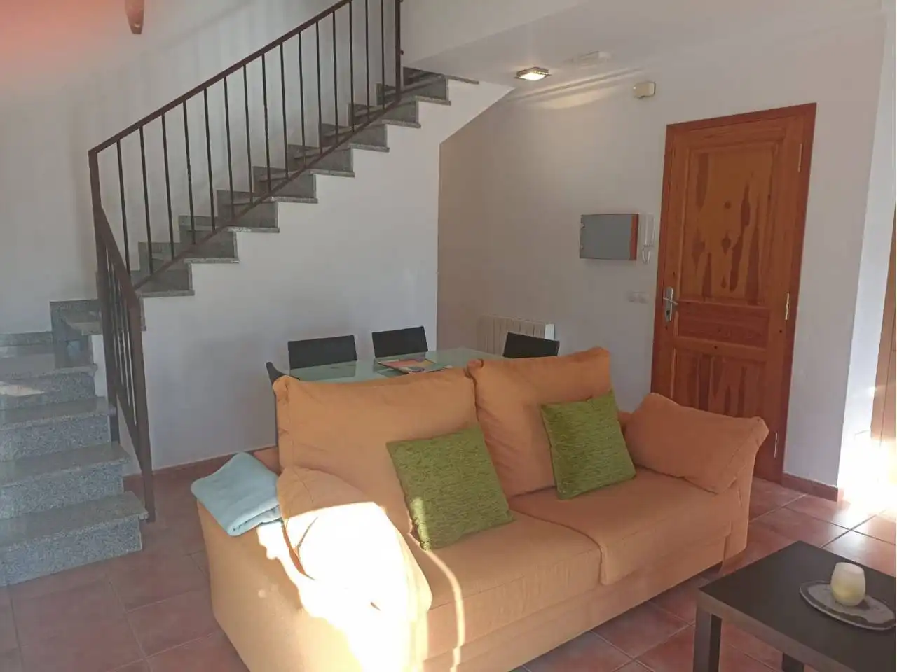 Sala de estar de Dúplex en venta en Castellfollit de la Roca con Calefacción, Terraza y Amueblado