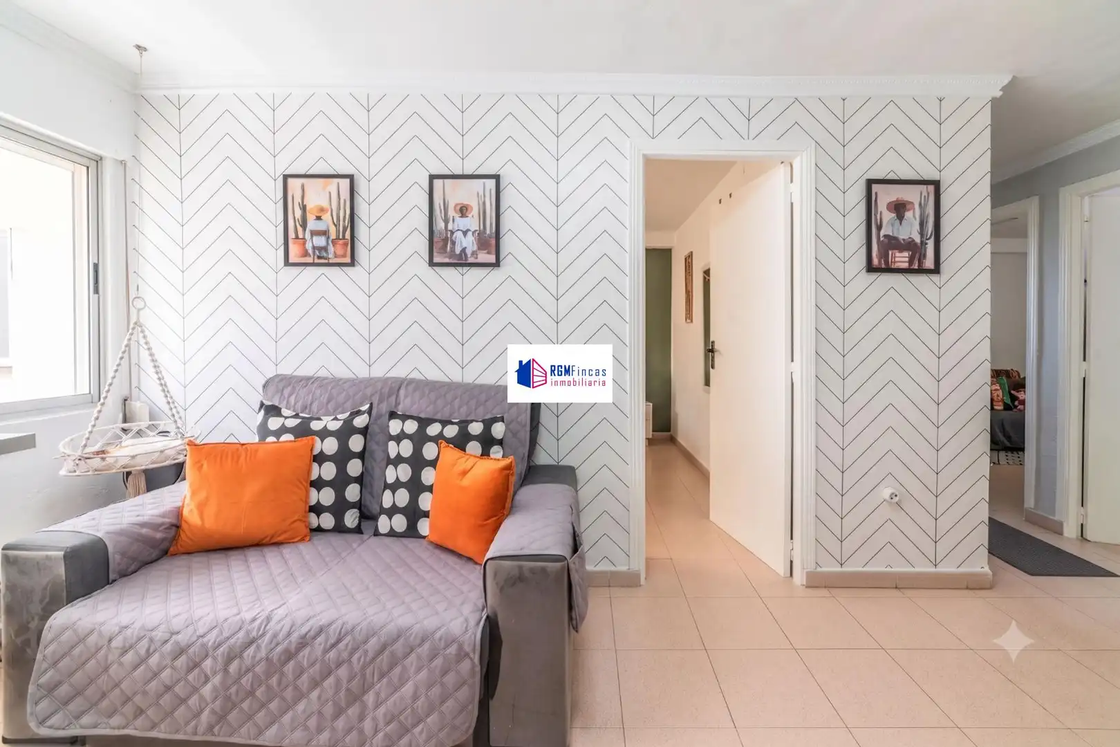 Living room of Flat for sale in Sevilla  with Air Conditioner and Storage room