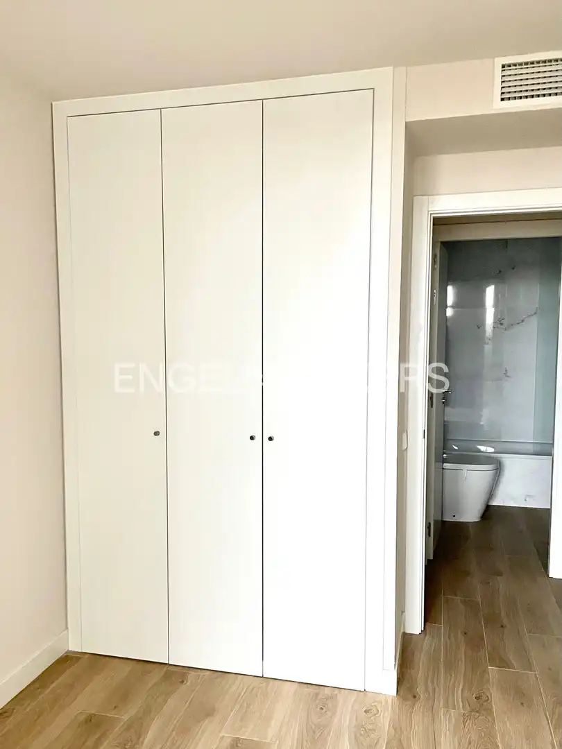 Dormitori de Pis en venda en Madrid amb Aire condicionat, Calefacció i Terrassa