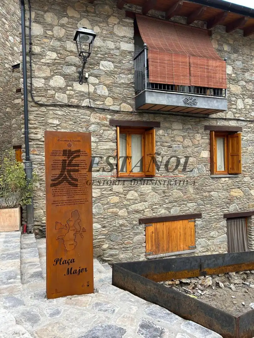 Vista exterior de Finca rústica en venda en Montferrer i Castellbò amb Calefacció