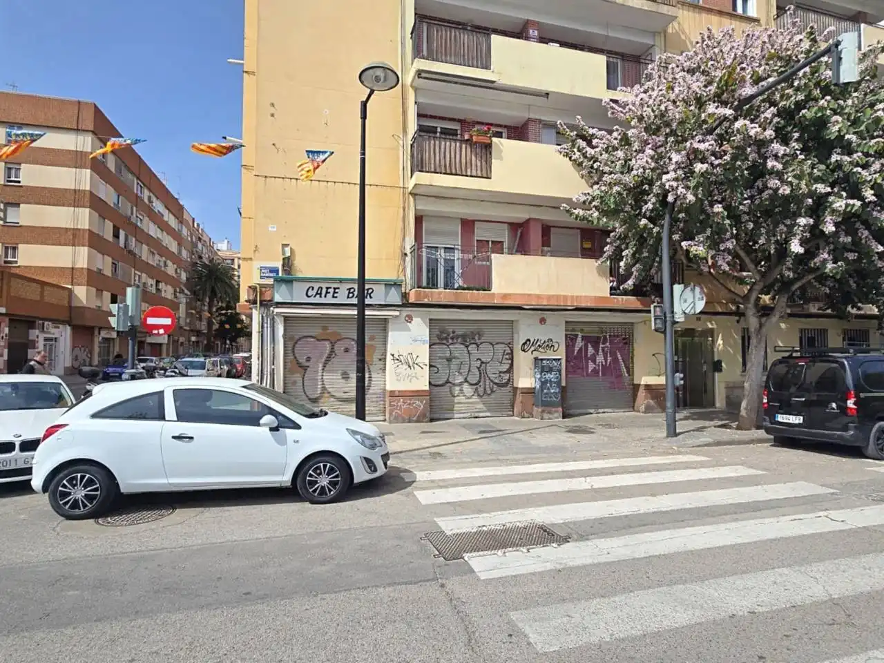 Vista exterior de Local de alquiler en  Valencia Capital