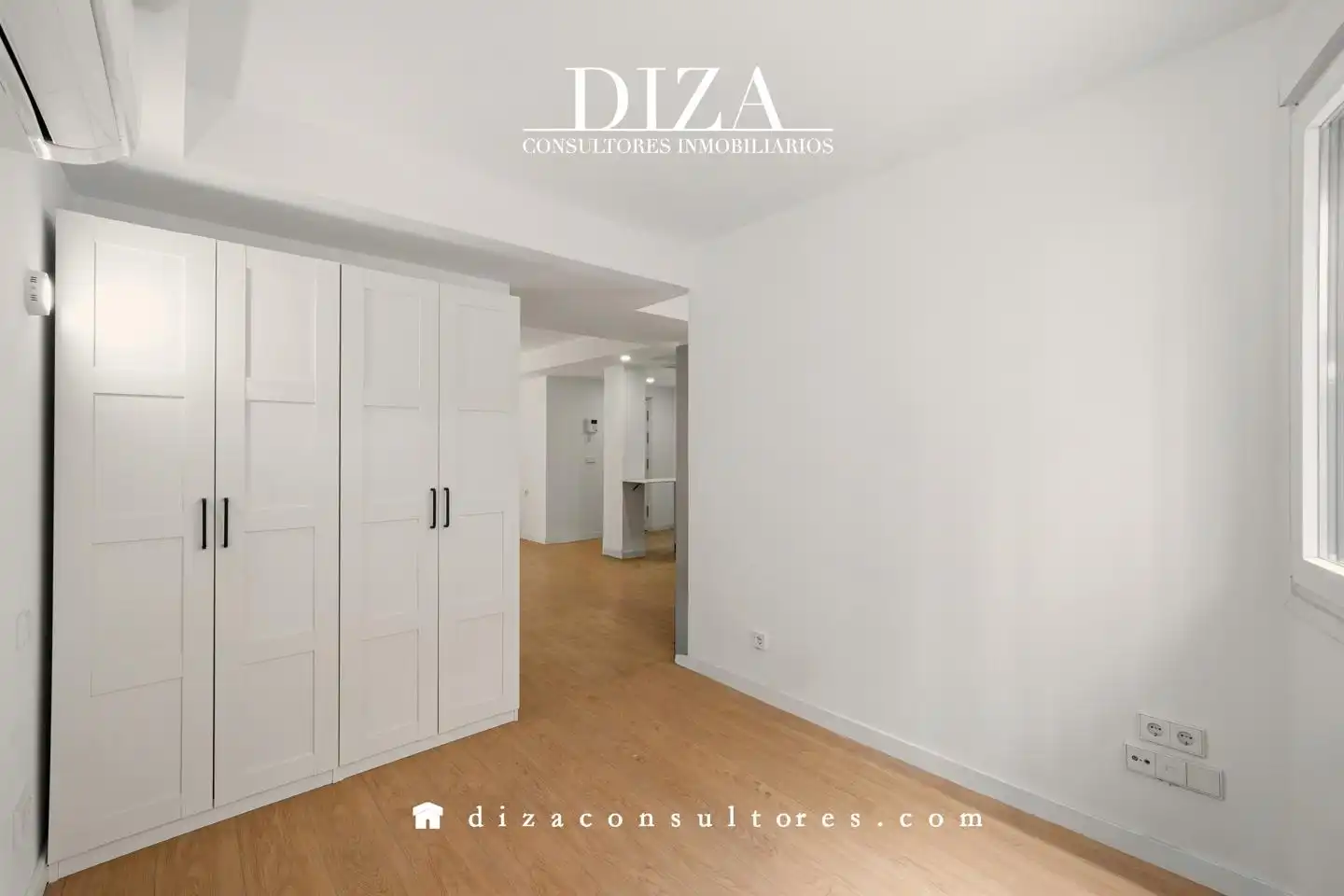 Dormitori de Planta baixa en venda en Madrid amb Aire condicionat i Terrassa