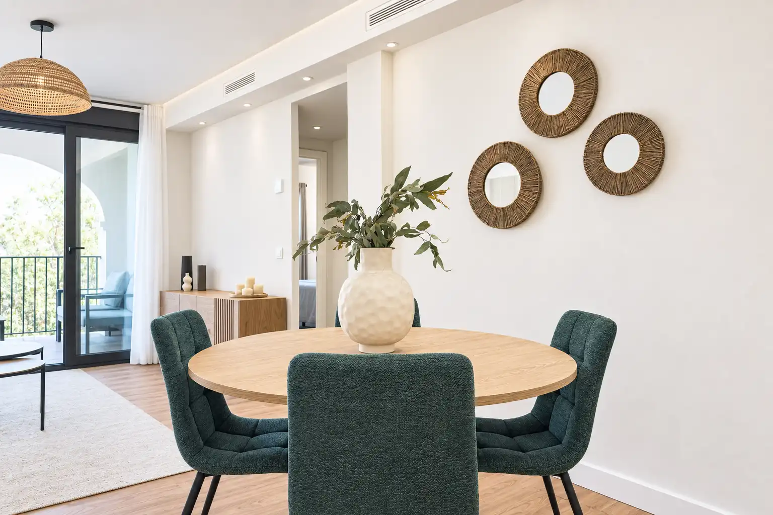 Menjador de Apartament en venda en Puerto de la Duquesa