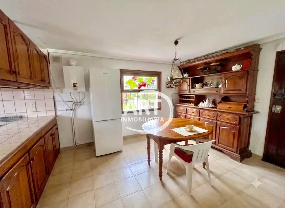 Cocina de Casa o chalet en venta en L'Eliana con Aire acondicionado, Calefacción y Jardín privado