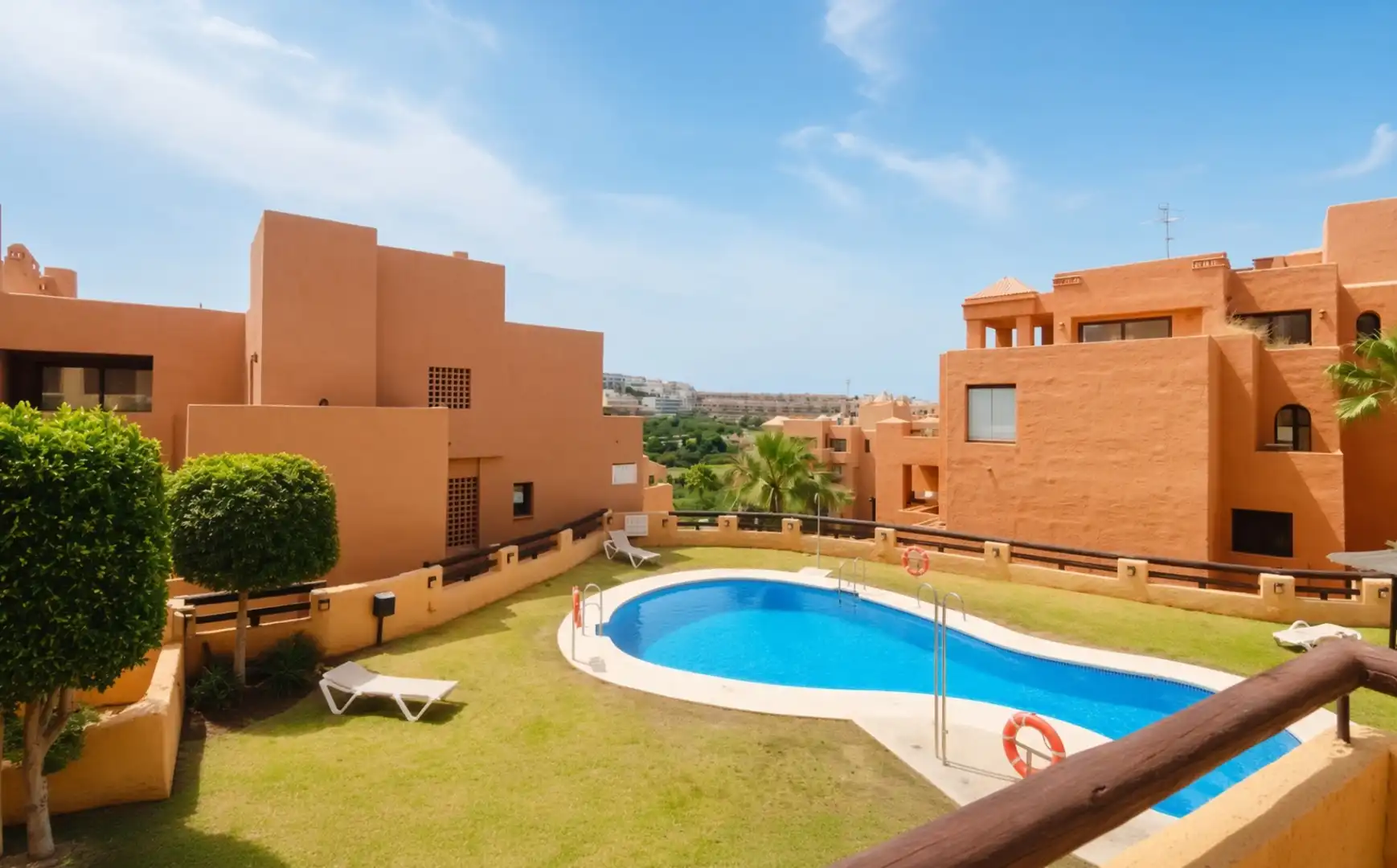 Ground floor with pool for sale in San Luis de Sabinillas