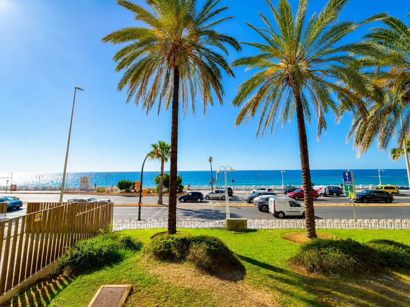 Vista exterior de Planta baja en venta en Benalmádena con Piscina comunitaria
