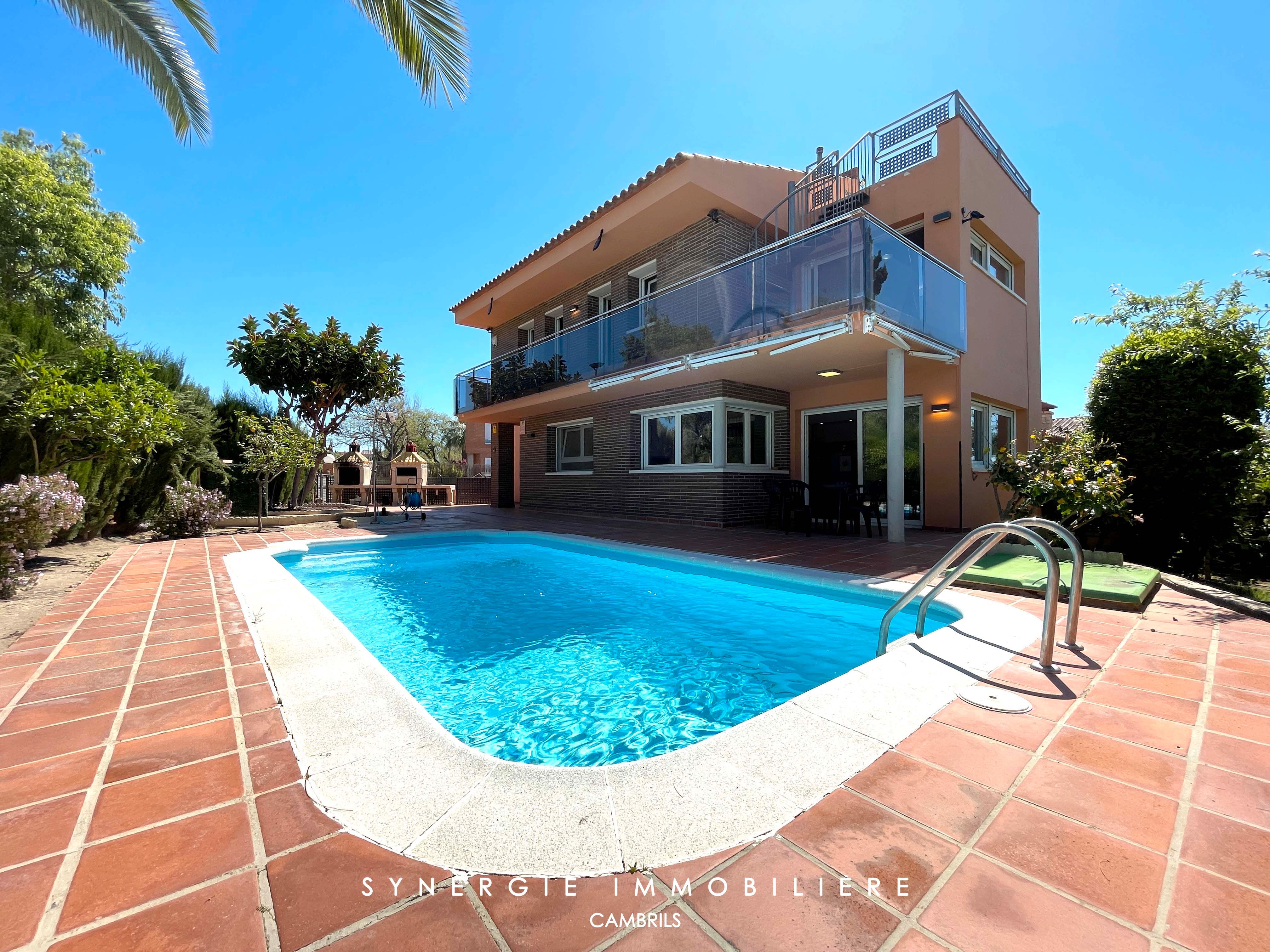 Piscina de Casa o xalet en venda en Cambrils amb Calefacció, Jardí privat i Terrassa