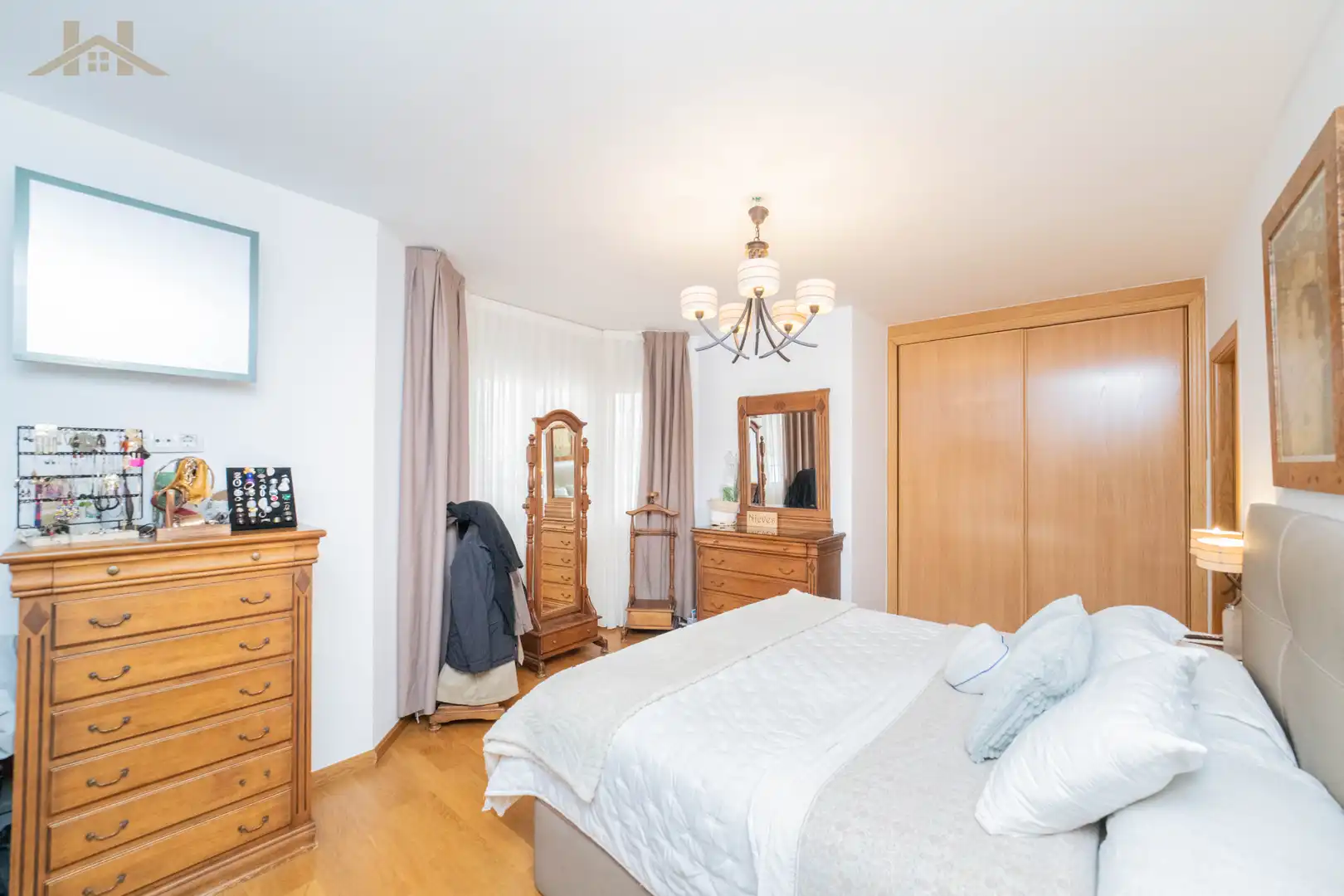 Habitación de Casa o chalet en venta en Ugena con Aire acondicionado, Calefacción y Jardín privado
