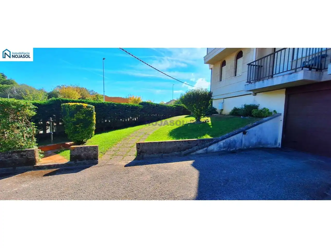 Vista exterior de Dúplex de lloguer en Noja amb Calefacció, Terrassa i Moblat