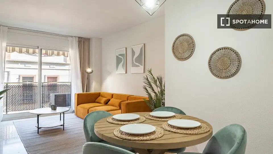 Sala d'estar de Pis per a compartir en L'Hospitalet de Llobregat amb Aire condicionat, Calefacció i Moblat