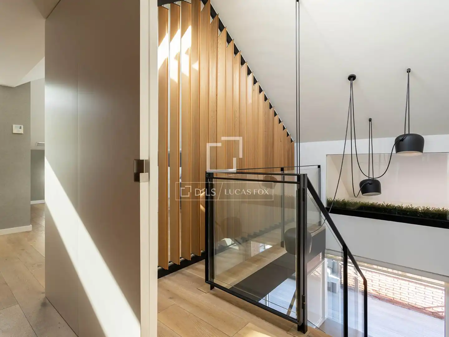 Wohnung zum Verkauf in Barcelona mit Klimaanlage und Terrasse
