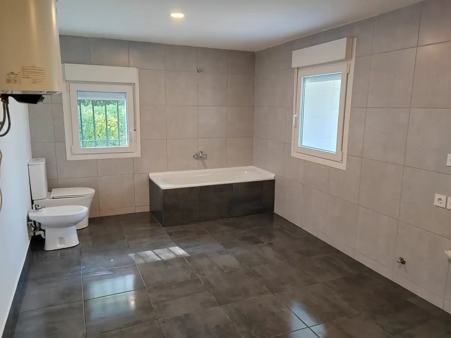 Badezimmer von Country house zum Verkauf in Arrieta mit Heizung, Privatgarten und Abstellraum