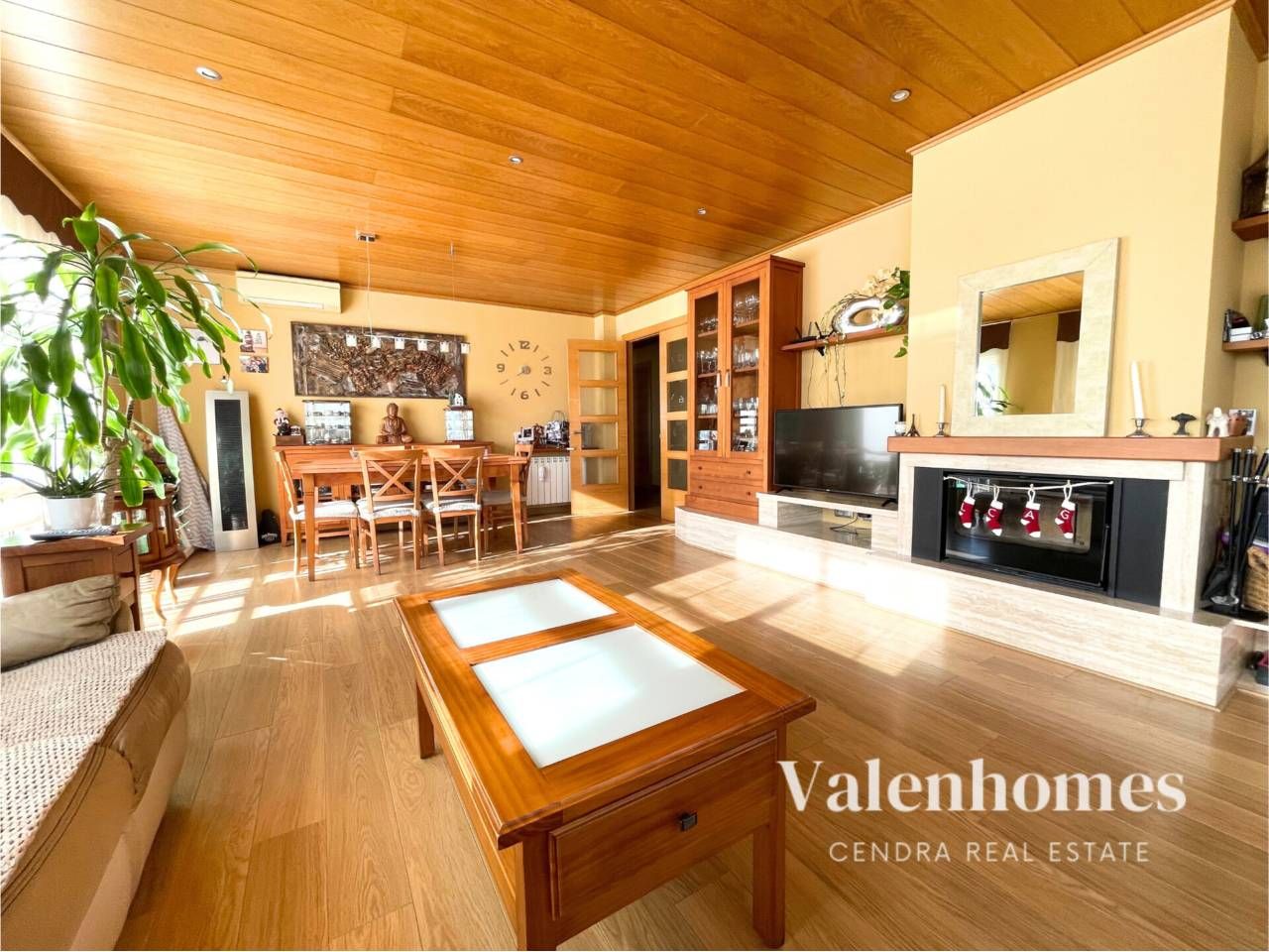 Sala d'estar de Casa o xalet en venda en Avinyó amb Aire condicionat, Calefacció i Jardí privat