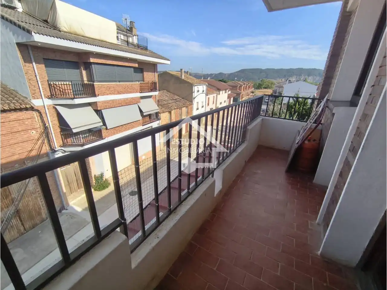 Vista exterior de Piso en venta en Mendavia con Calefacción, Parquet y Terraza