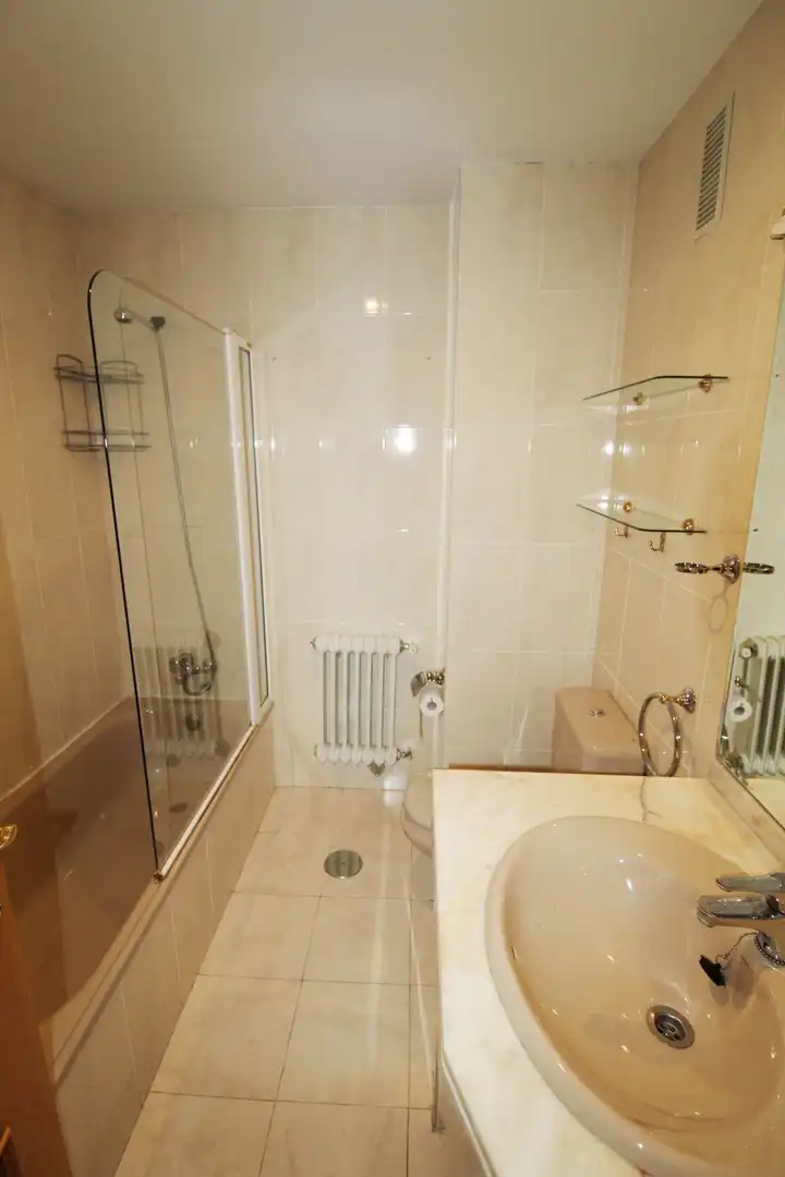 Bathroom of Flat for rent in Ciudad Real  with Air Conditioner, Heating and Terrace