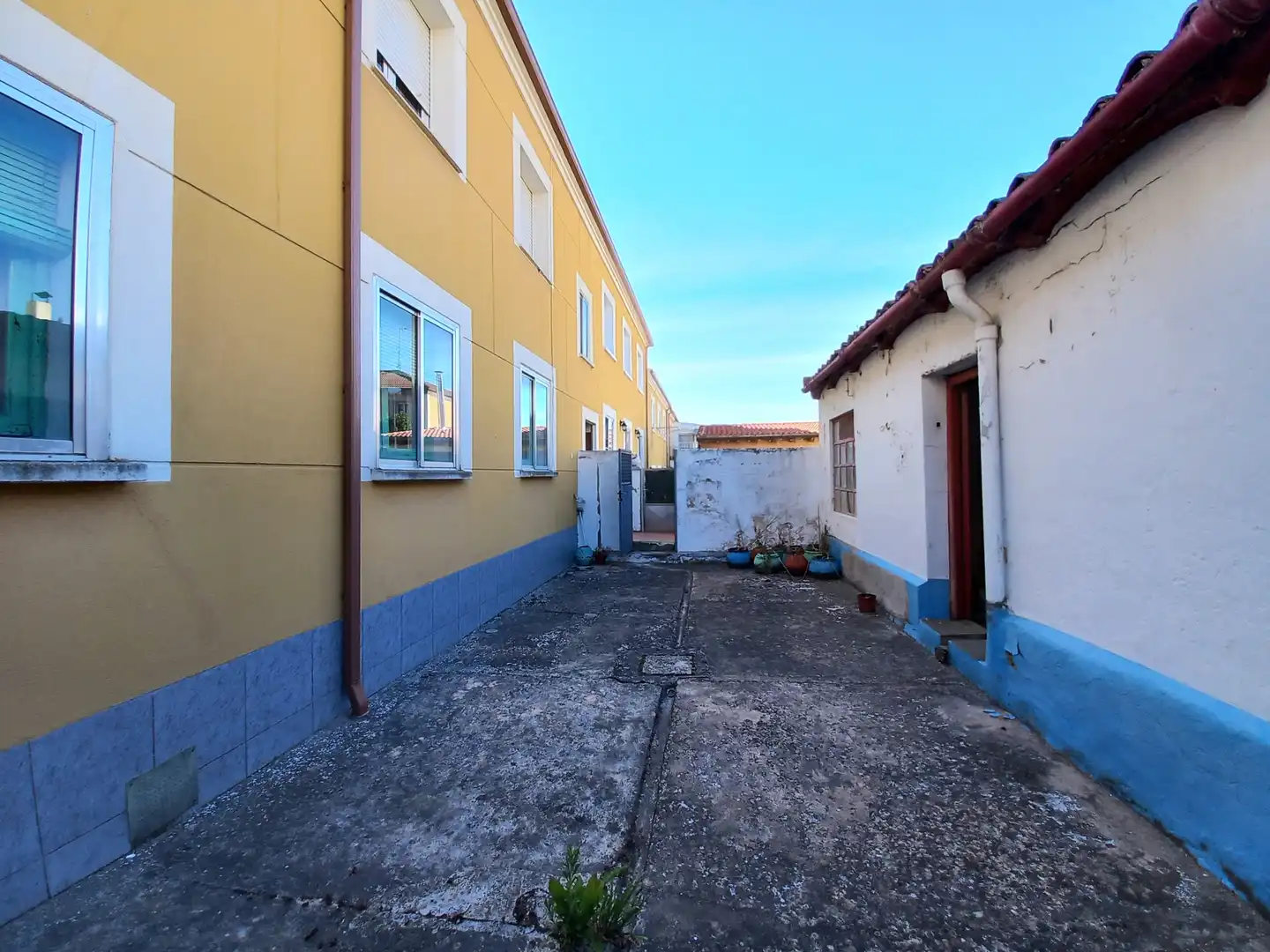 Vista exterior de Pis en venda en Burgos amb Calefacció