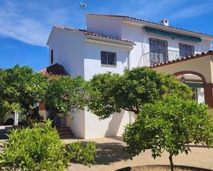 Vista exterior de Casa o xalet de lloguer en  Córdoba Capital amb Aire condicionat, Calefacció i Jardí privat