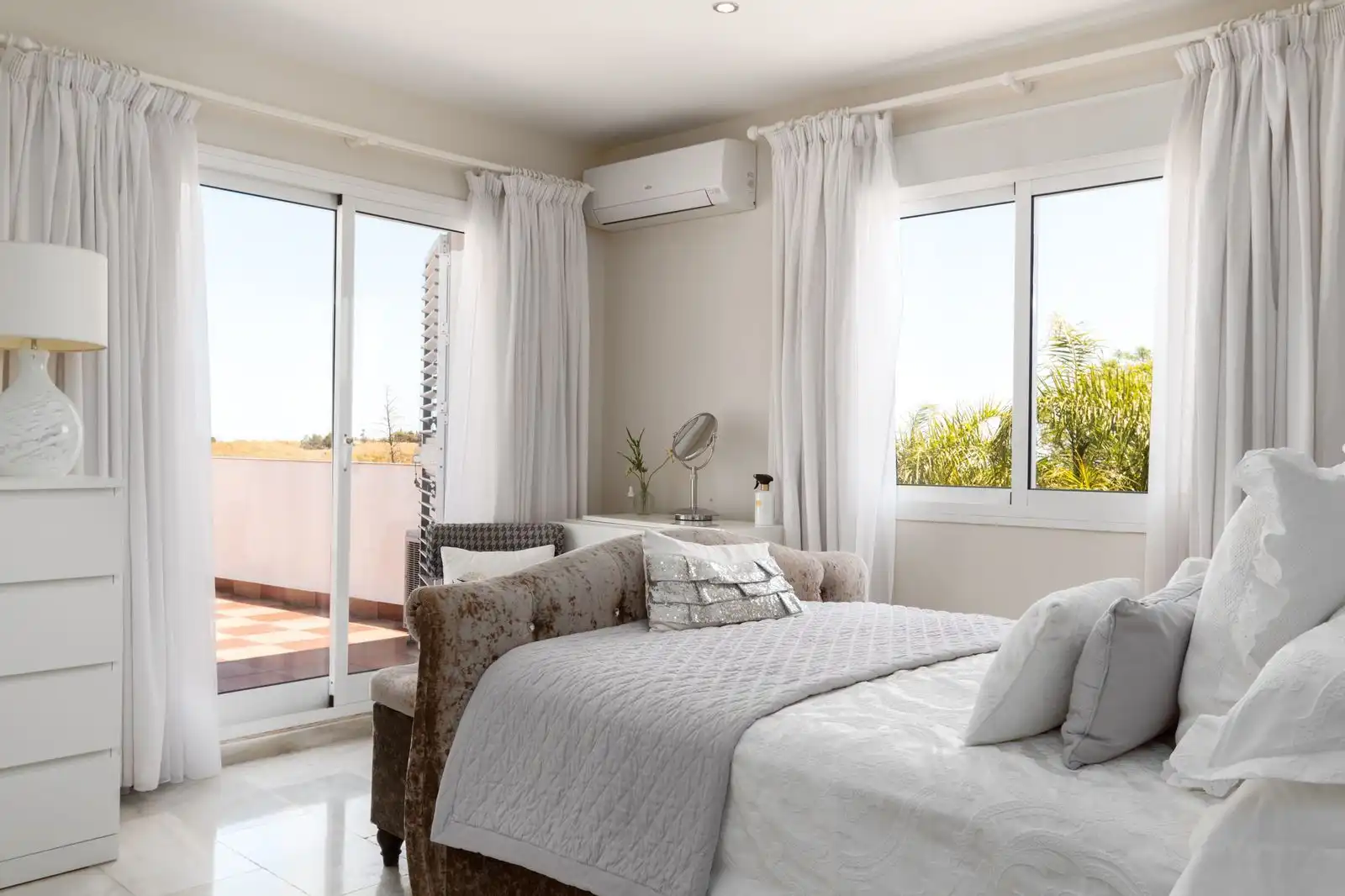 Schlafzimmer von Einfamilien-Reihenhaus zum Verkauf in Mijas mit Klimaanlage, Terrasse und Abstellraum
