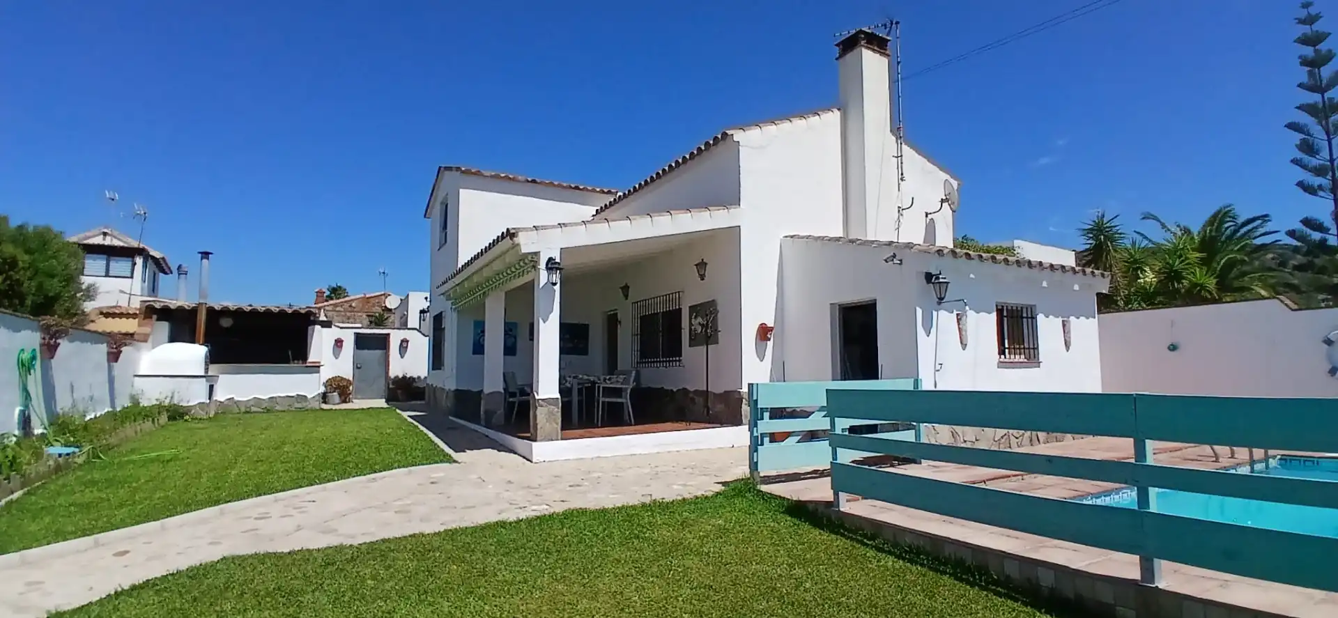Außenansicht von Country house zum Verkauf in Barbate mit Privatgarten, Abstellraum und Schwimmbad