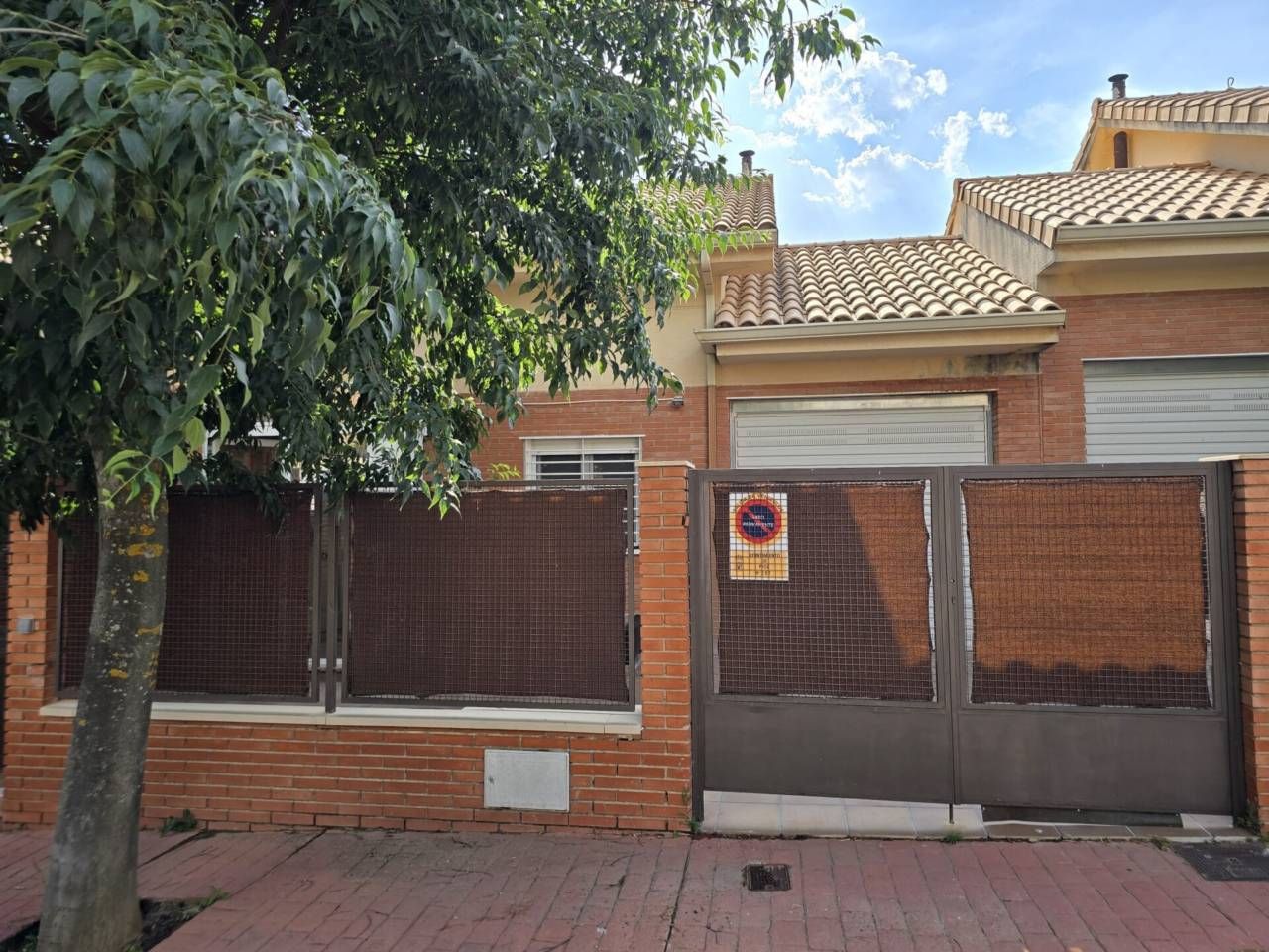 Exterior view of Single-family semi-detached to rent in Pioz  with Air Conditioner, Heating and Private garden