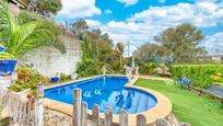 Piscina de Casa o xalet en venda en Olivella amb Aire condicionat, Jardí privat i Terrassa