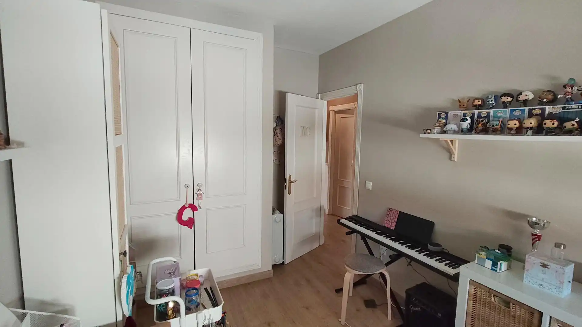 Dormitori de Casa adosada en venda en Puerto Real amb Aire condicionat, Jardí privat i Terrassa