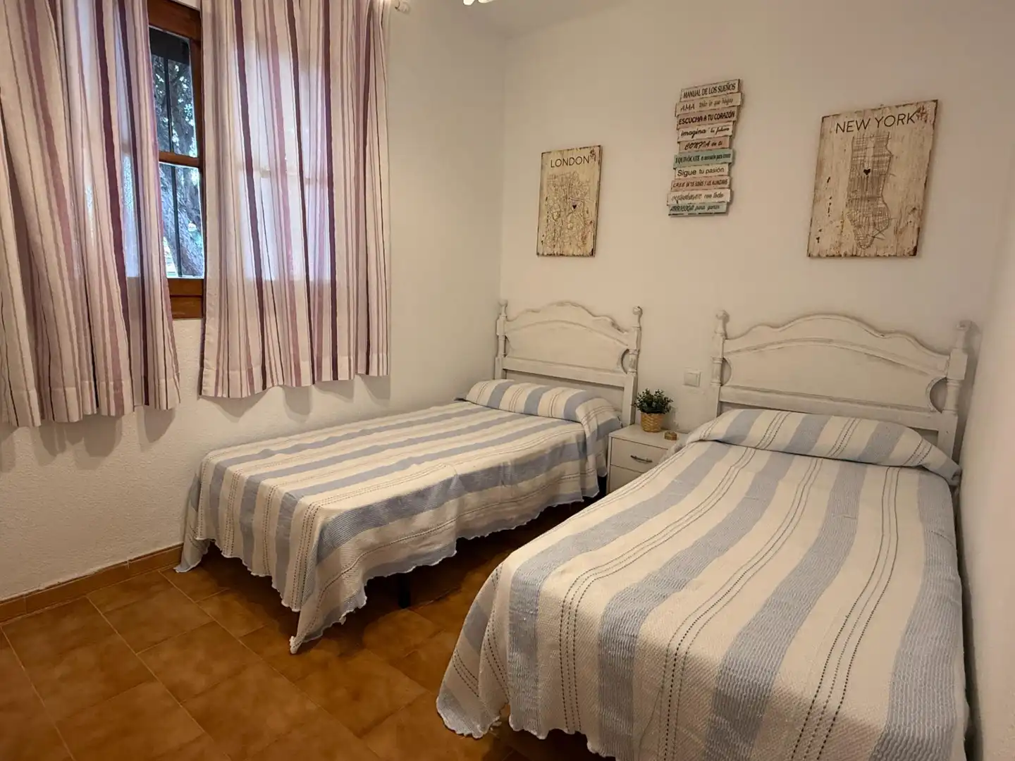 Bedroom of Houses for sale in Chiclana de la Frontera  with Community pool