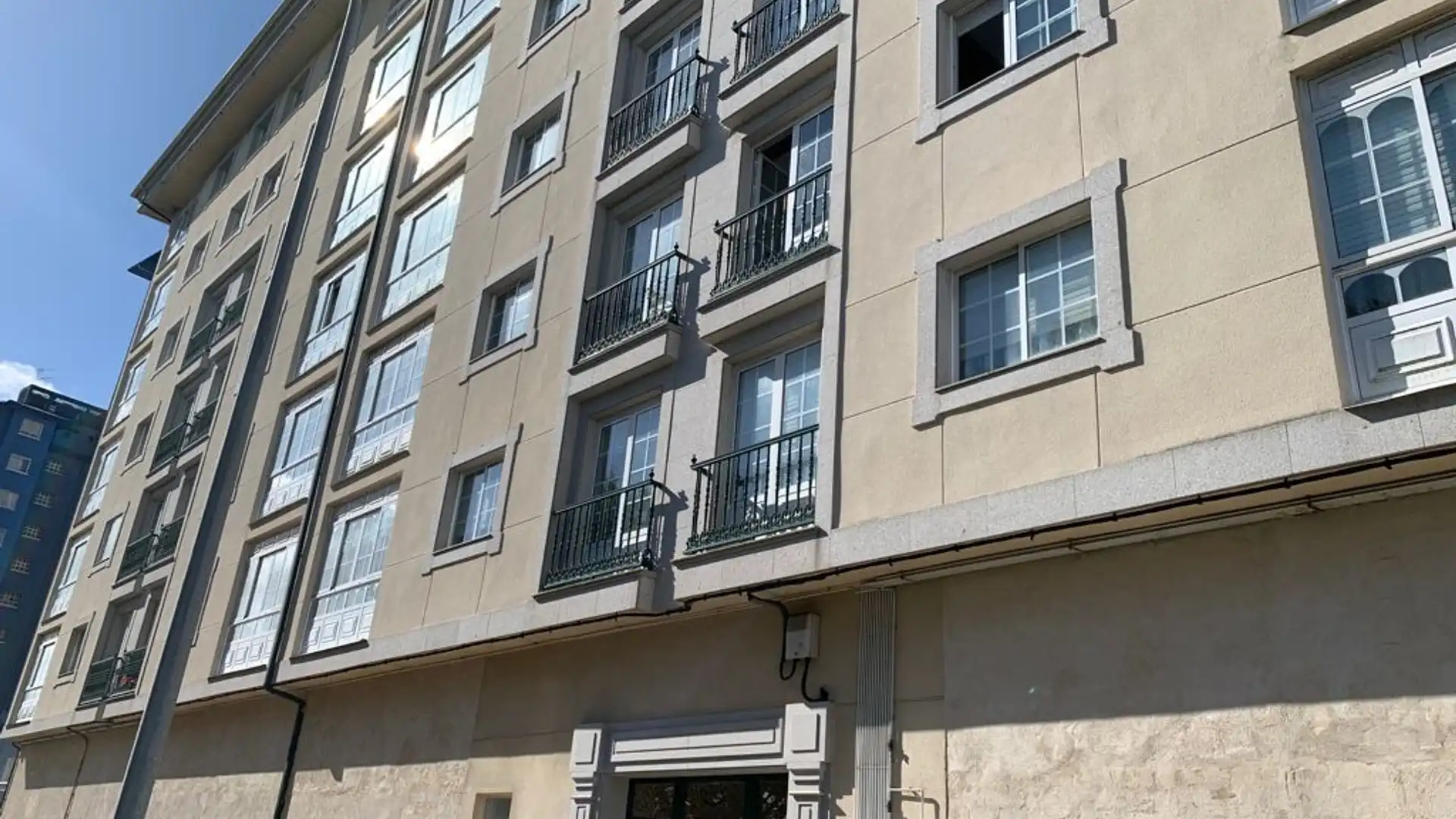 Vista exterior de Local de alquiler en Ferrol