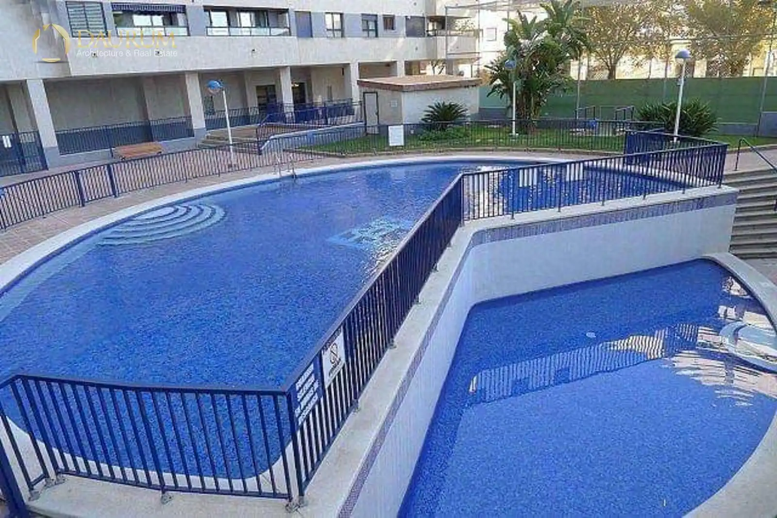 Swimming pool of Flat for sale in Valencia  with Air Conditioner, Heating and Terrace