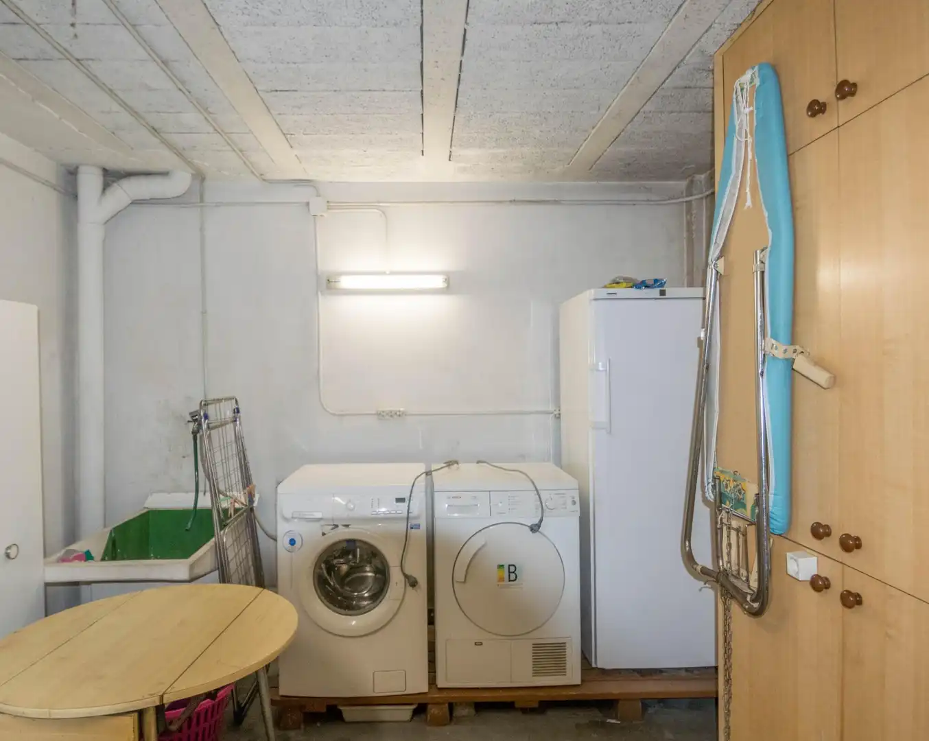 Casa adosada en venta en Oleiros con Calefacción, Jardín privado y Parquet