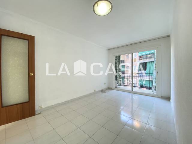Piso en Venta en Besós