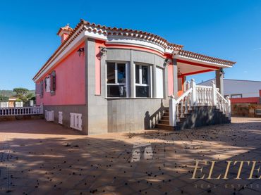 Casa en venda a Urbanizacion ALMENDROS LOS