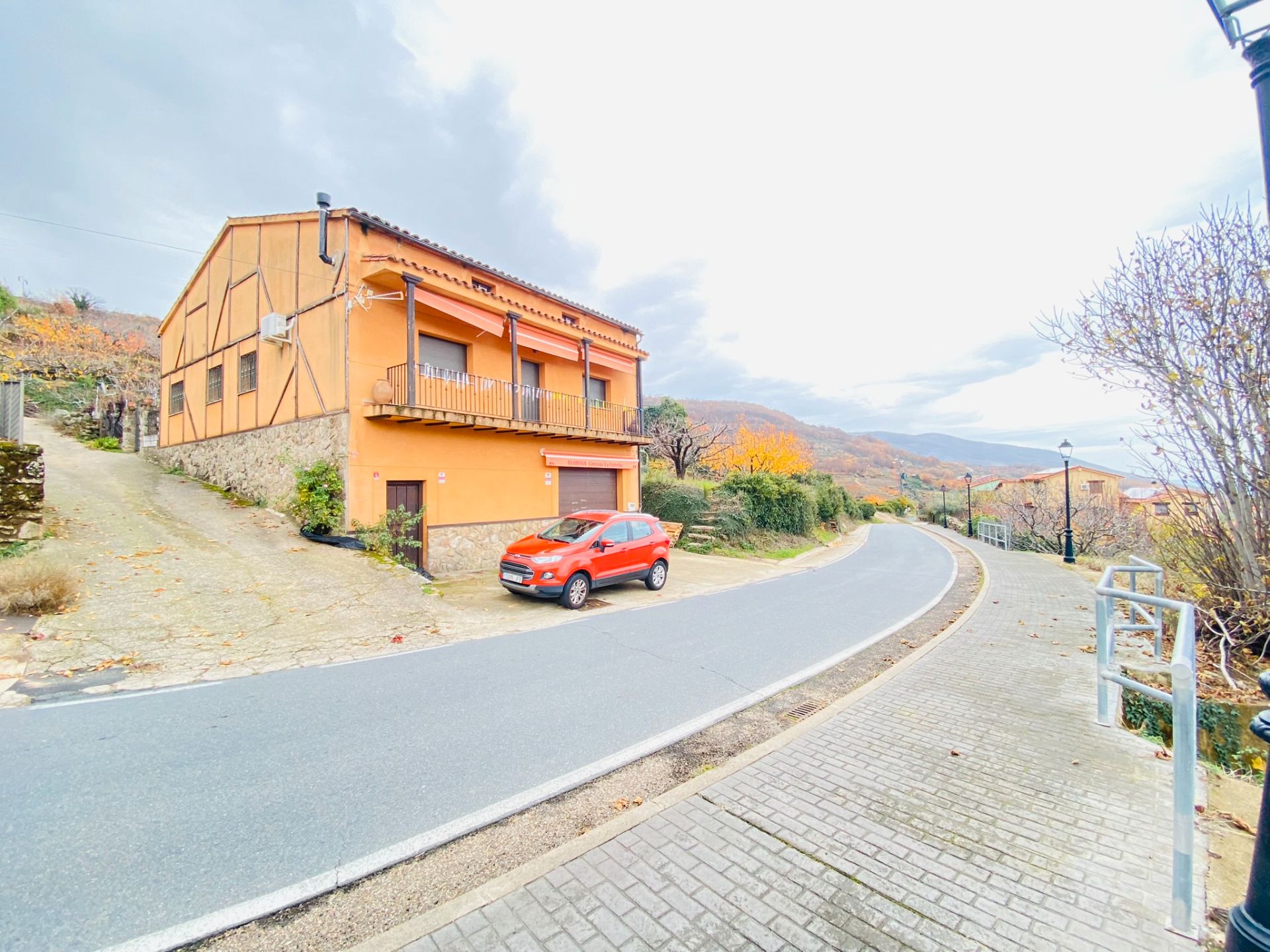 Exterior view of House or chalet for sale in Valdastillas  with Air Conditioner, Private garden and Terrace