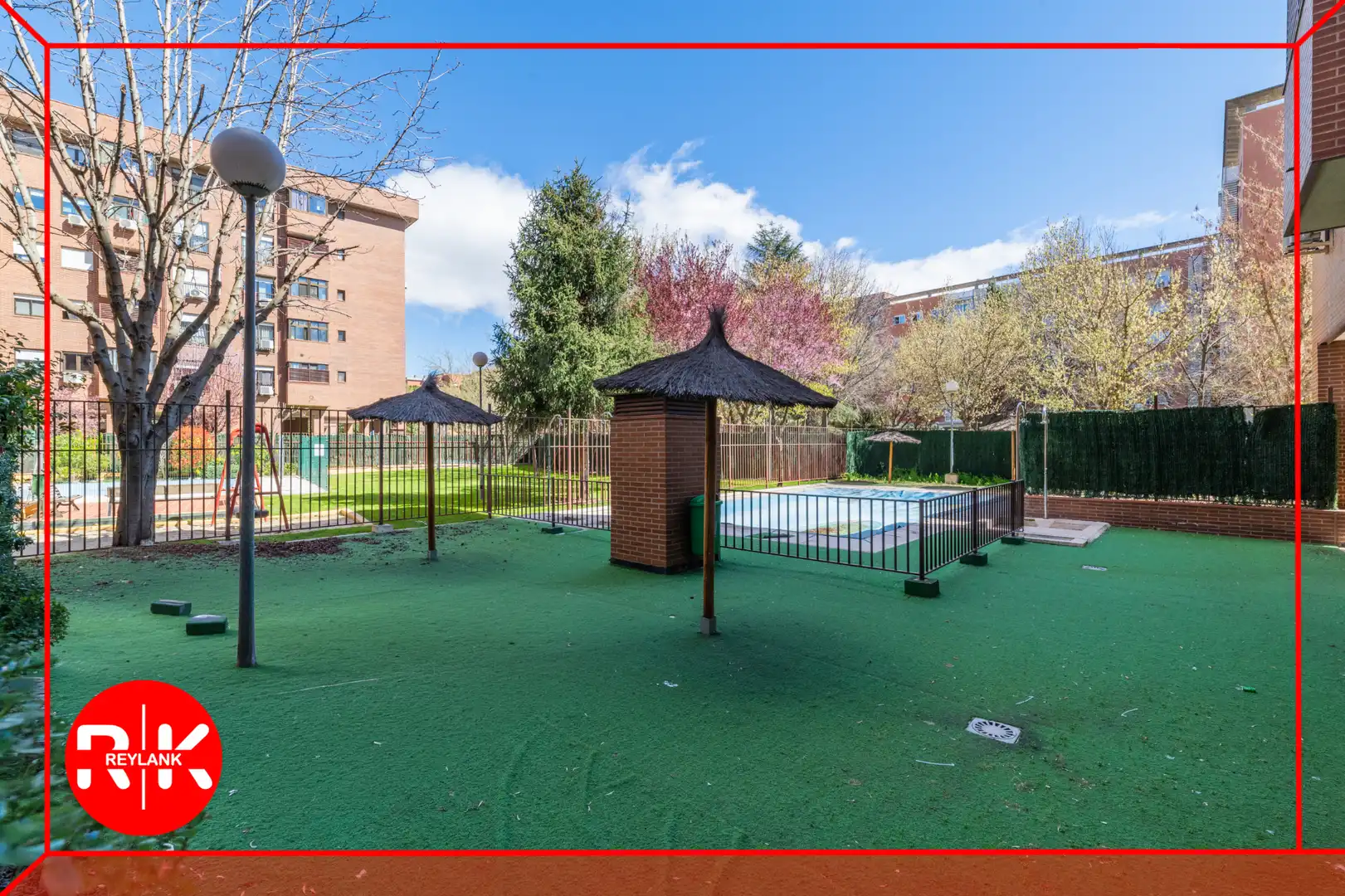 Swimming pool of Flat for sale in Torrejón de Ardoz  with Air Conditioner, Heating and Private garden