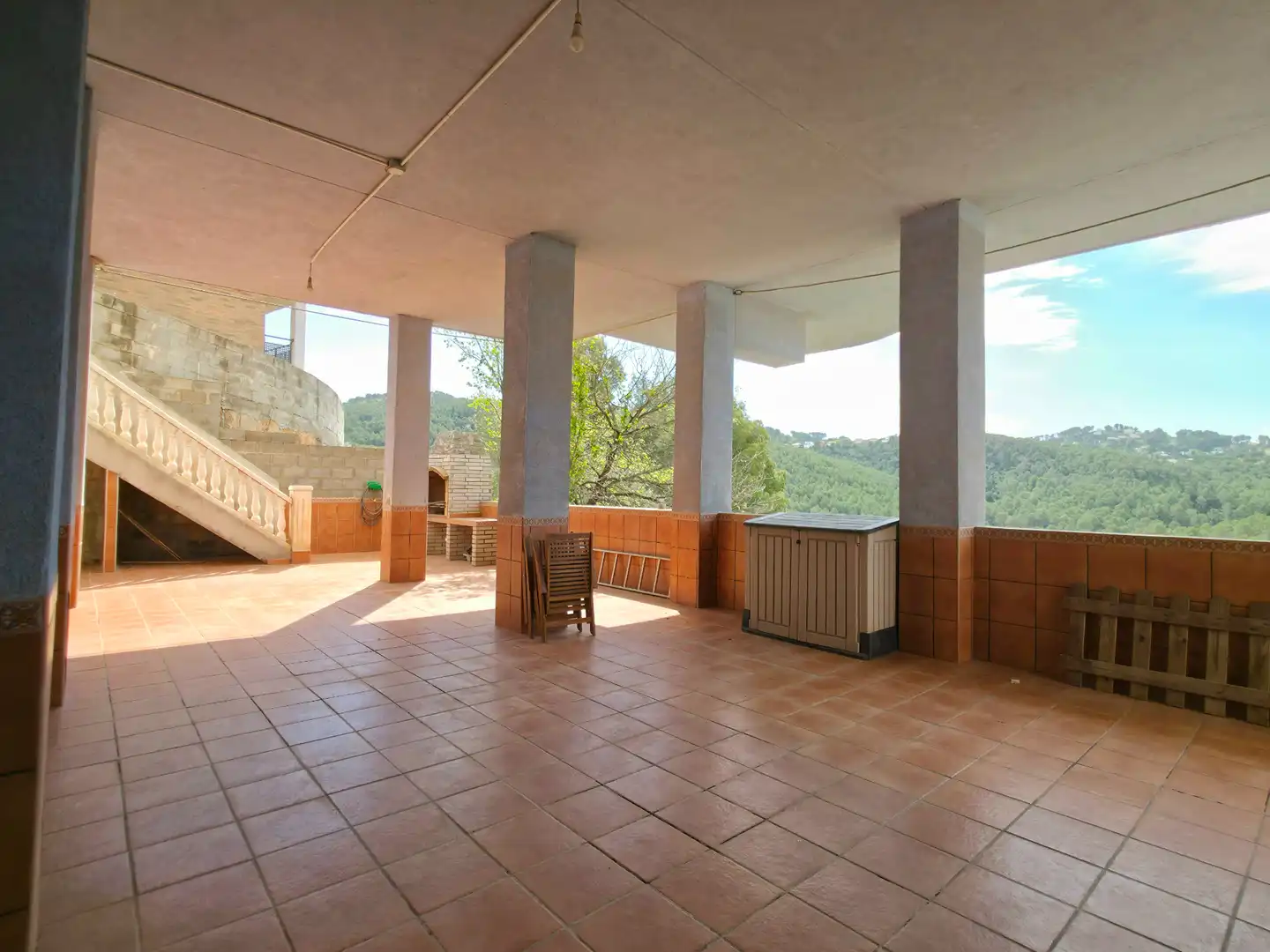 Terrassa de Casa o xalet en venda en Sant Andreu de la Barca amb Aire condicionat, Calefacció i Jardí privat