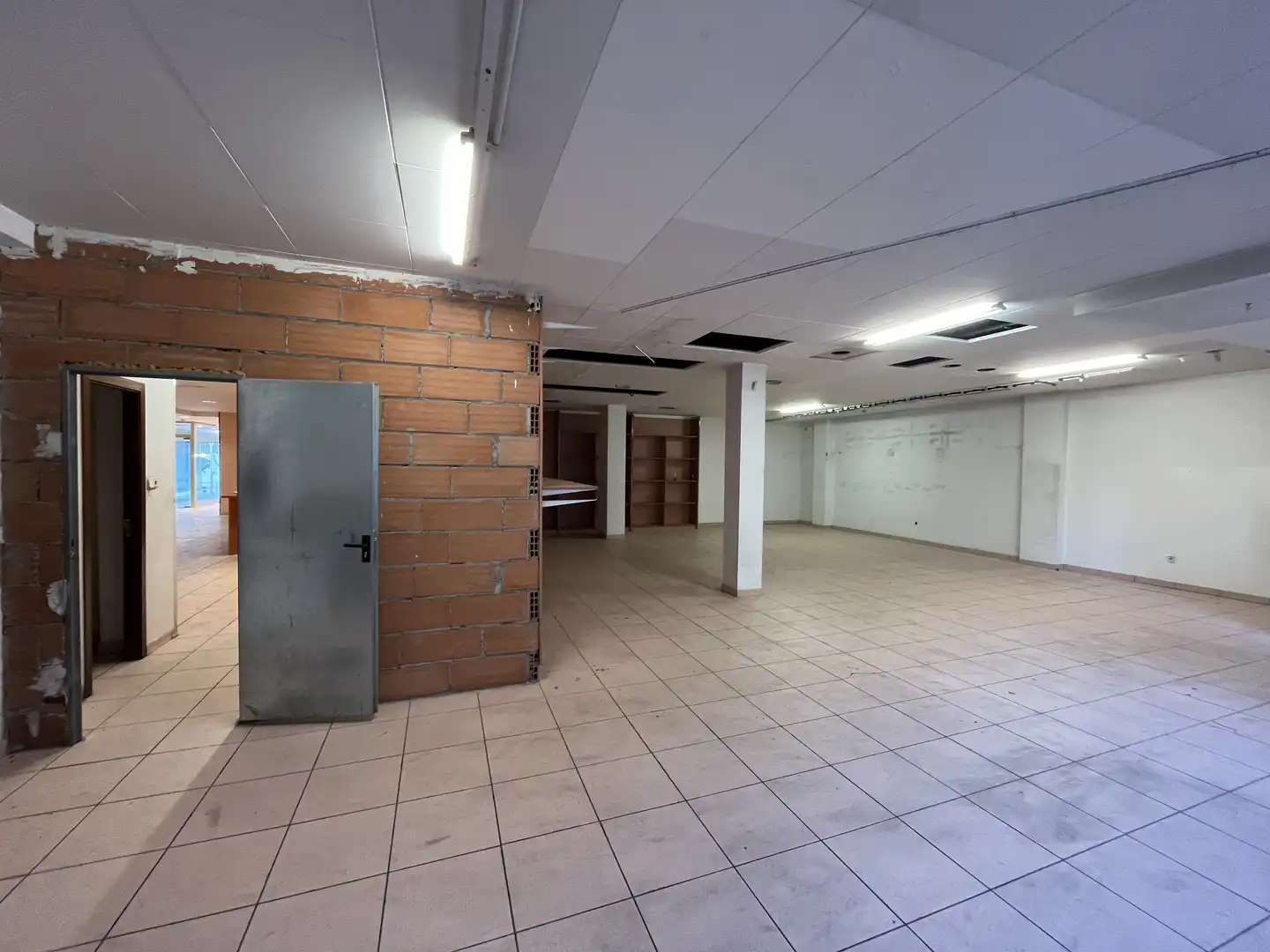 Commercial properties for rent in Manresa