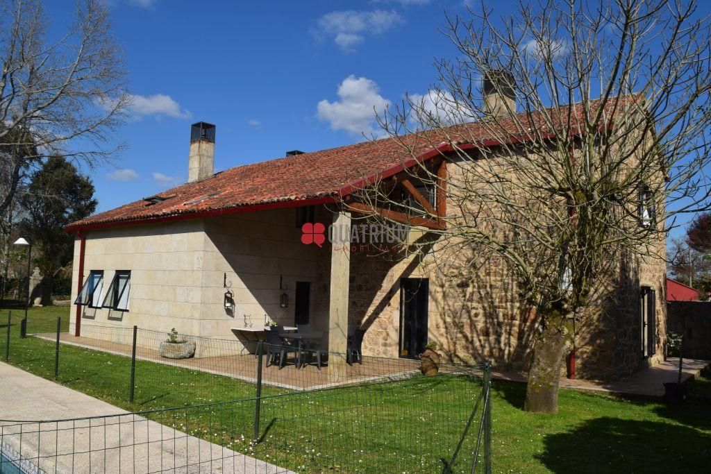 Exterior view of House or chalet for sale in Teo  with Heating and Private garden