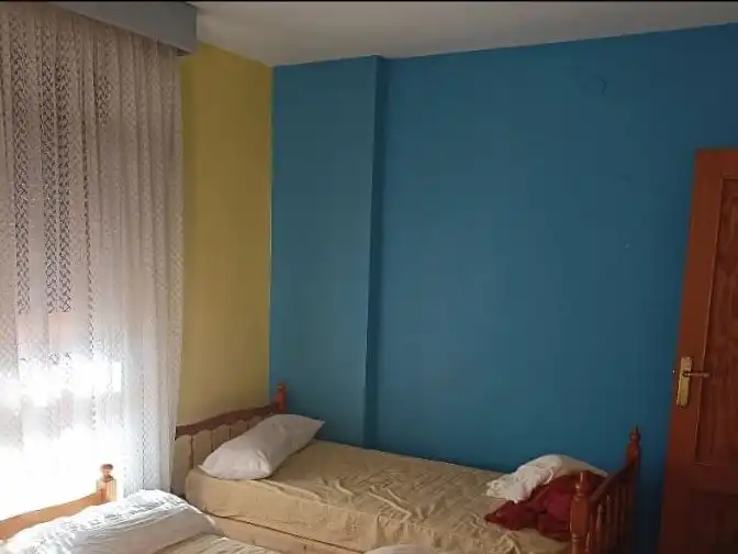 Schlafzimmer von Wohnung zur Miete in Industria