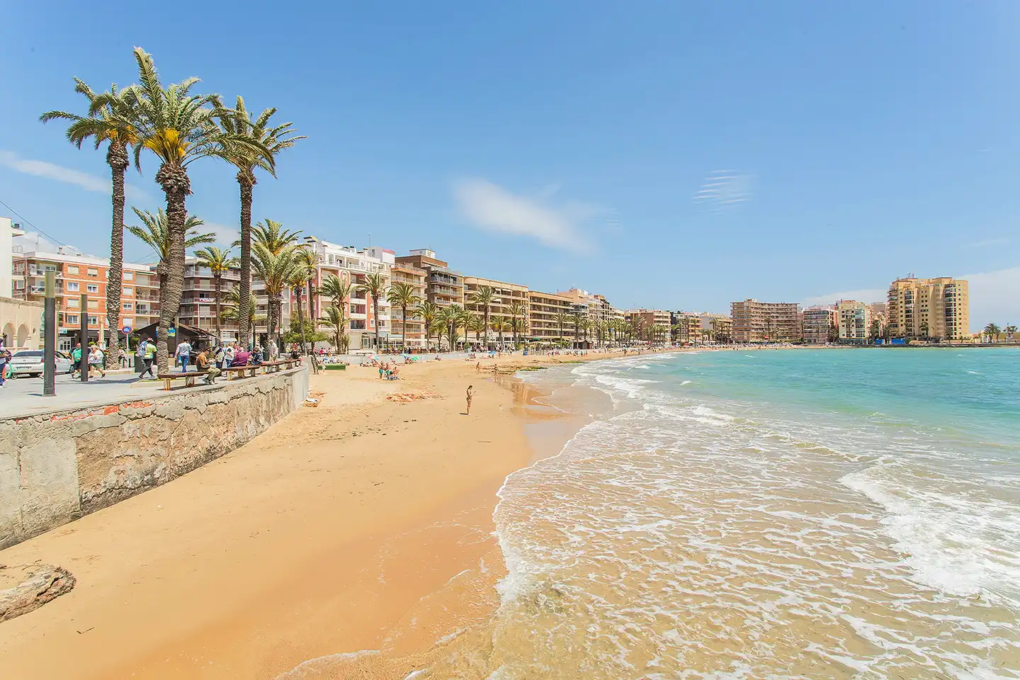 Vista exterior de Casa adosada en venta en Torrevieja con Aire acondicionado, Amueblado y Horno