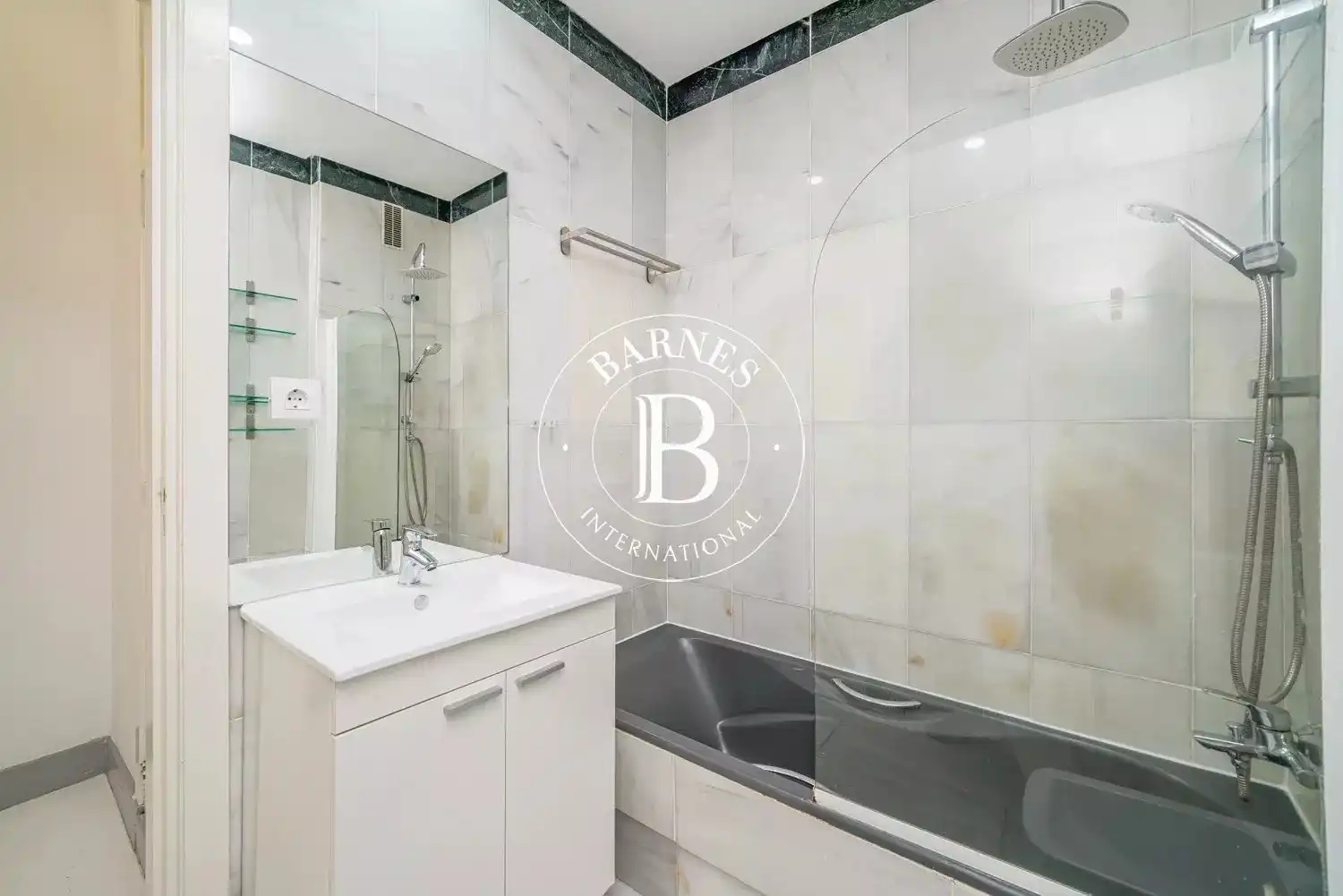 Baño de Piso de alquiler en Madrid con Aire acondicionado, Calefacción y Amueblado