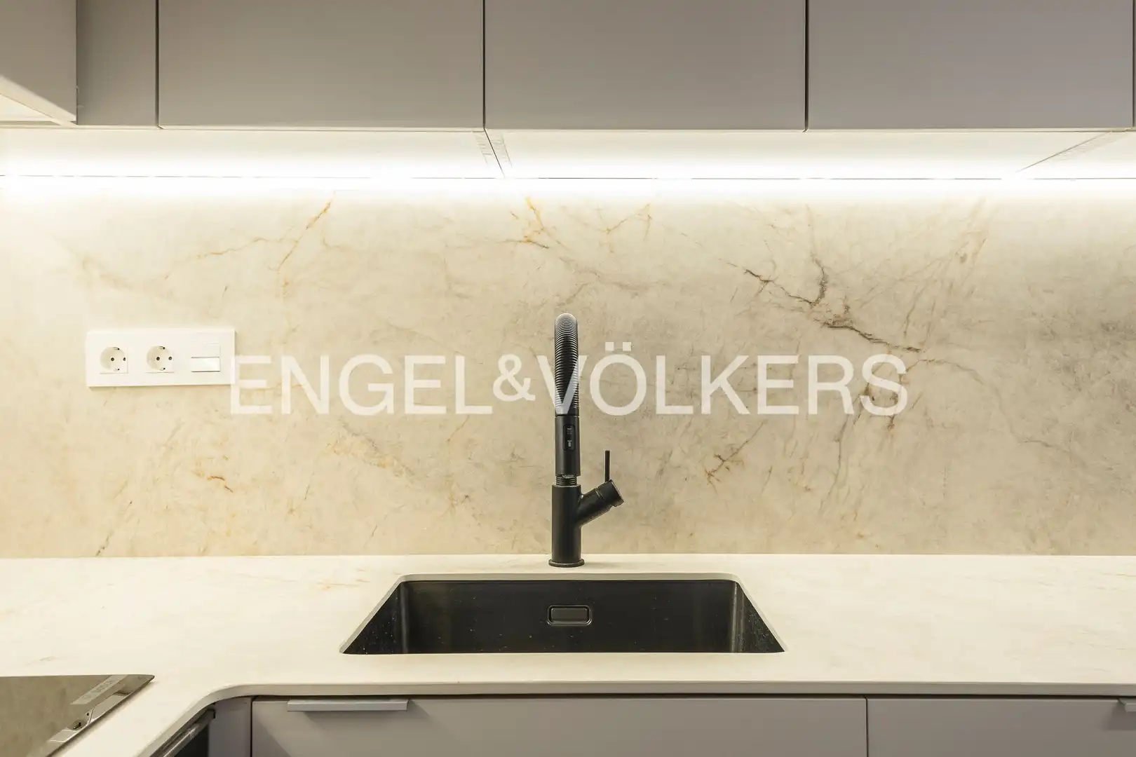 Cocina de Apartamento en venta en Barcelona con Aire acondicionado, Calefacción y Terraza